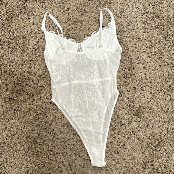 White lace mesh sexy thong bodysuit Sz Medium - Picture 3 of 3